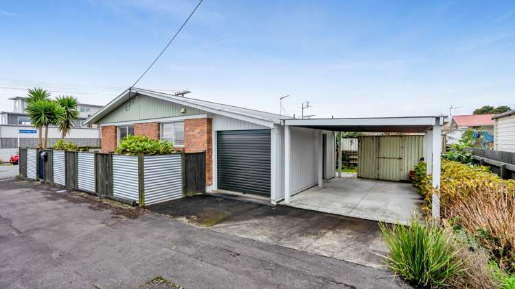 13 Kowhai Street Inglewood_15