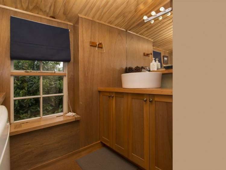 16a Leicester Street Picton_7