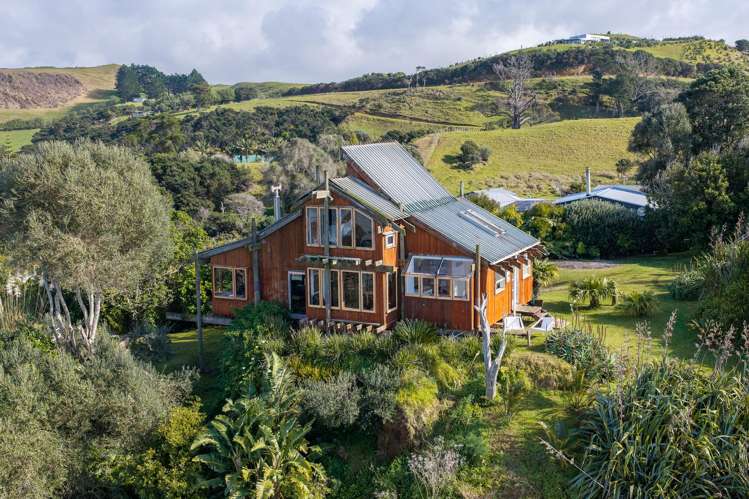 6573 Pouto Road Pouto_4