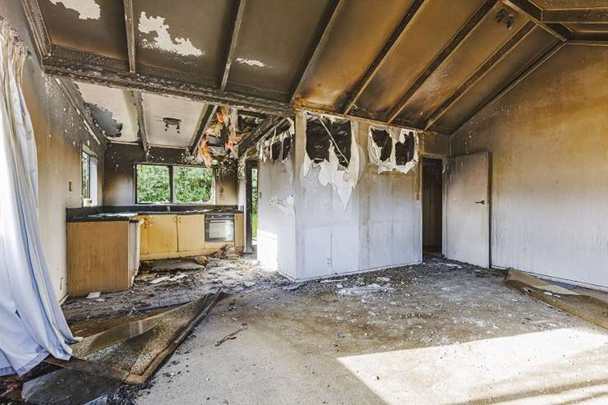 Auckland’s ‘worst’ mortgagee sale a triumph - fire-damaged house sells for $430,000