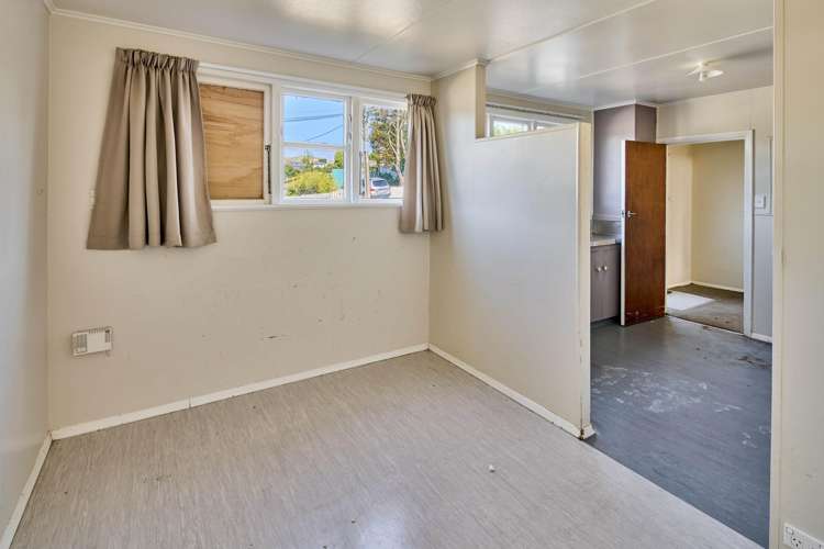 3 - 5 York Place Cannons Creek_15