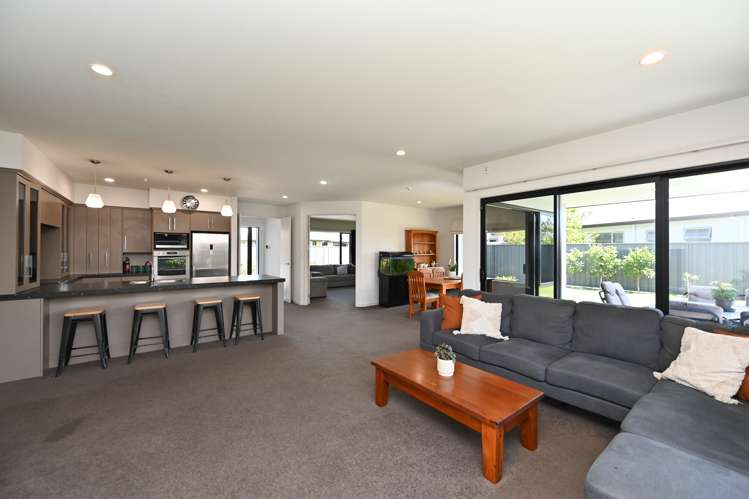 7 Milford Place Poraiti_5