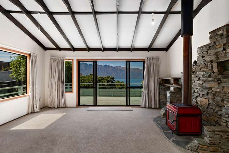 27 Avalon Crescent Fernhill/Sunshine Bay_10