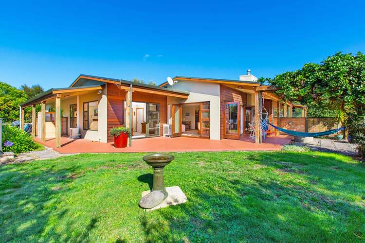 8 Three Streams Road Raglan_2