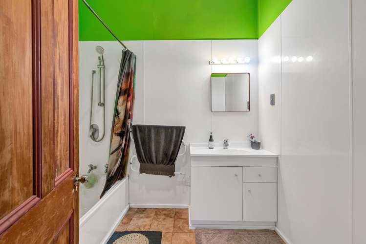 34 Cloten Road Stratford_16