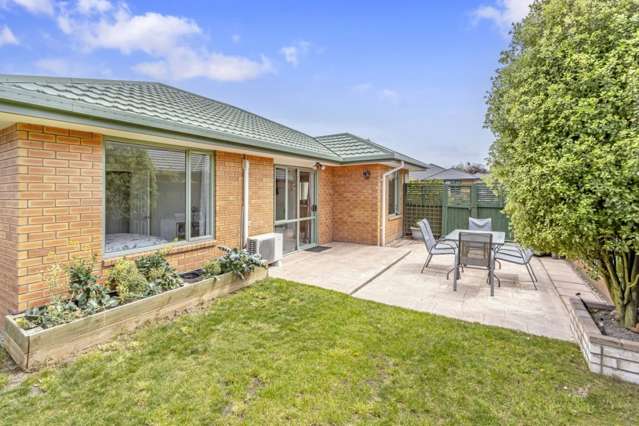 11 Bluebell Lane Woolston_1