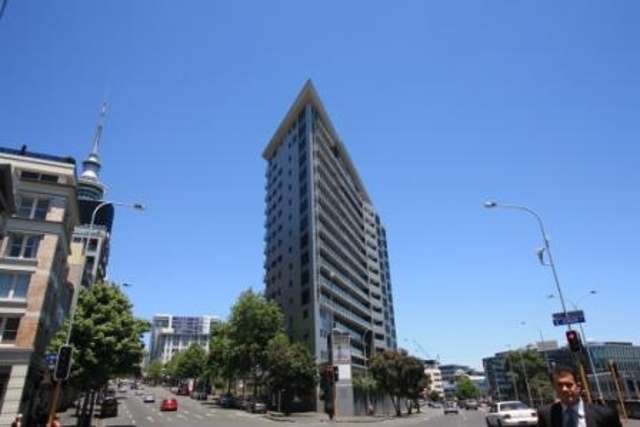 SPARKLING HARBOUR VIEWS - AUCKLAND VIADUCT