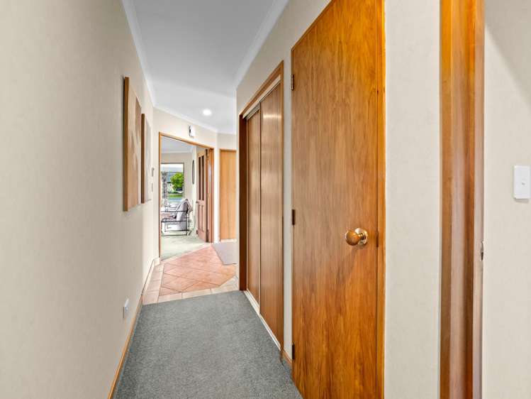 86 Pages Road Allenton_23