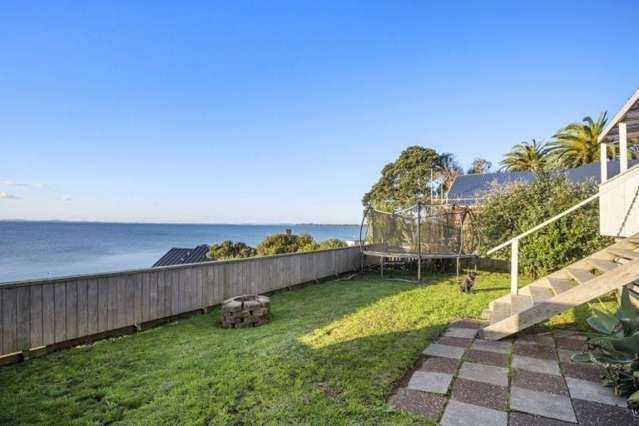 32B Crispe Road Clarks Beach_2