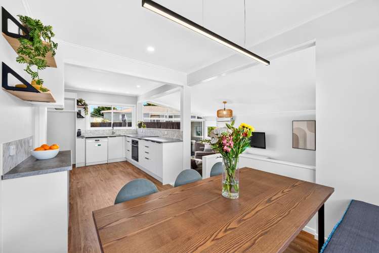 77 Vodanovich Road Te Atatu South_9