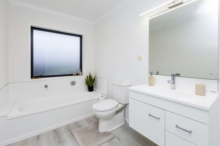 10 Passchendaele Grove Trentham_8