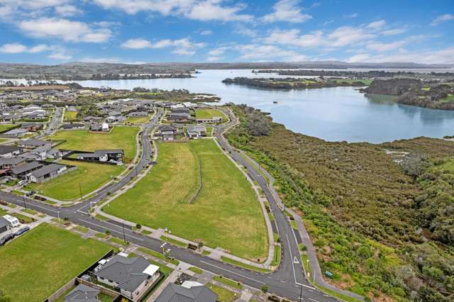 10 and 13 Orawahi Road Glenbrook_3