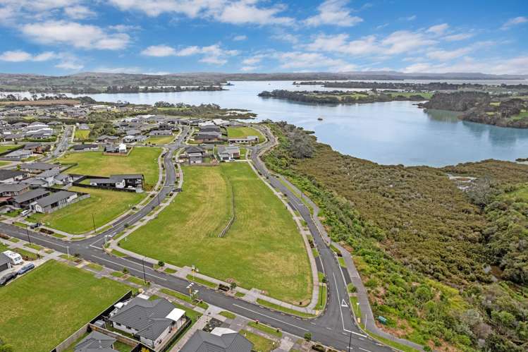 10 and 13 Orawahi Road_3