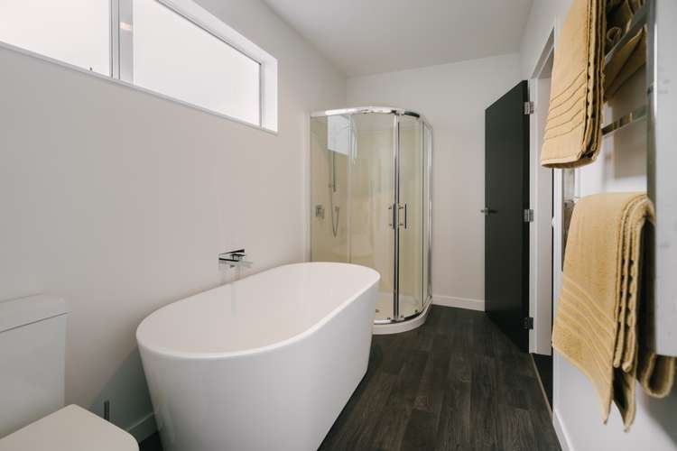 10 Monaco Grove Fitzherbert_19