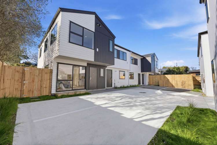 4/3 Gill Avenue Te Atatu Peninsula_17