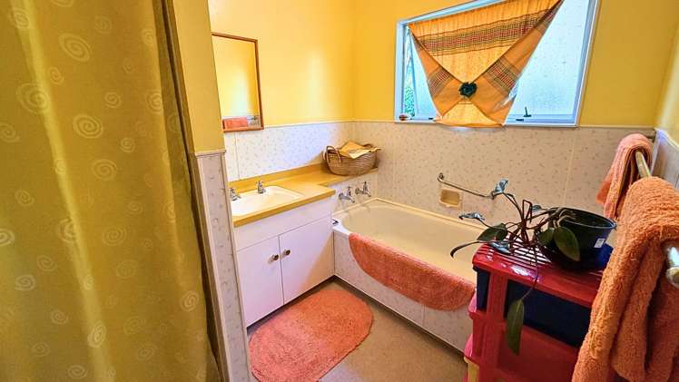 3/10 Feary Crescent Takaka_10