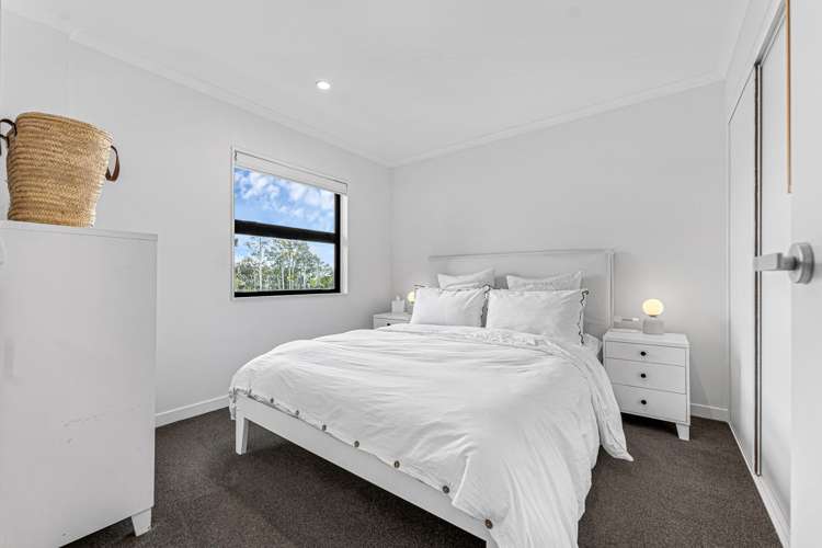 201/28 Shortfin Place Flat Bush_10