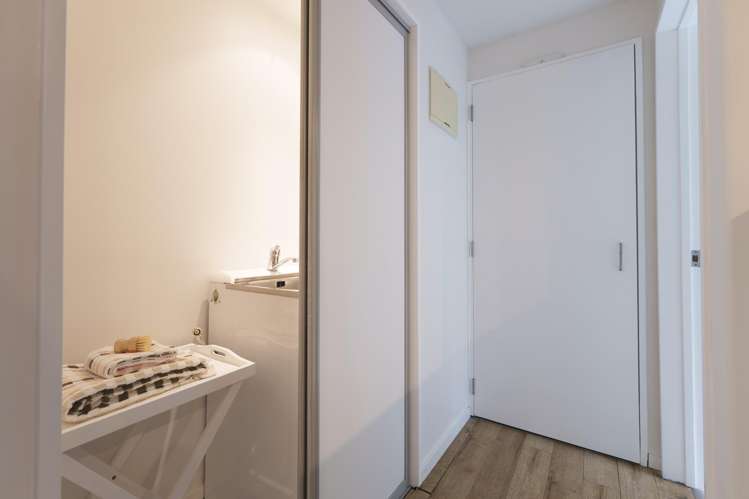 10/14 Brougham Street Addington_10