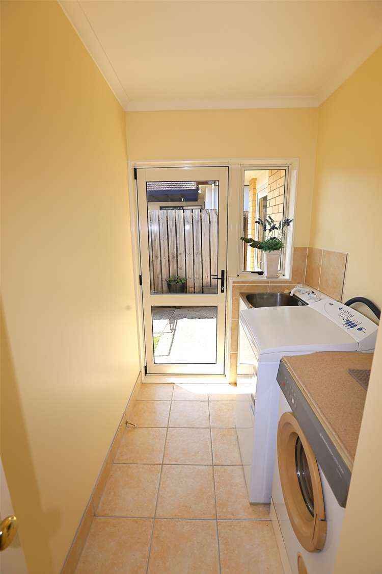 53 Newbliss Crescent East Tamaki Heights_16