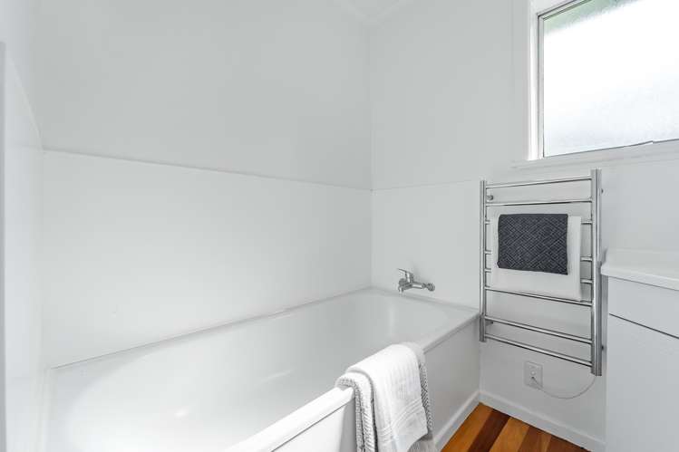 14 Shanaway Rise Hillcrest_12