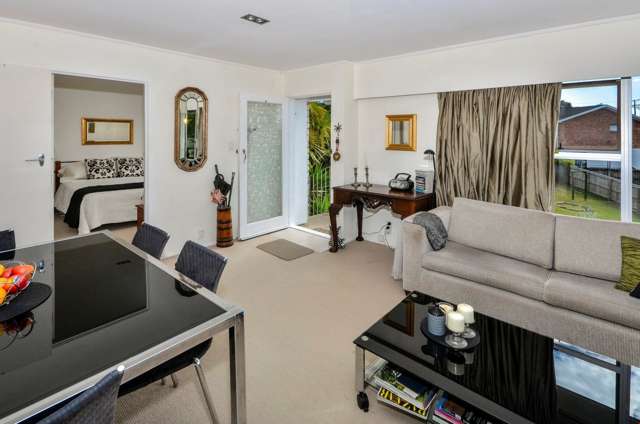 2/168 Stredwick Drive Torbay_3