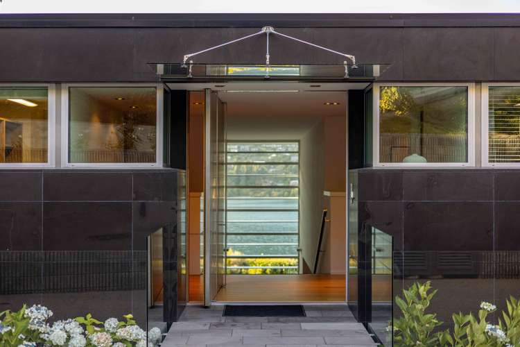 363 Peninsula Road Kelvin Heights_32