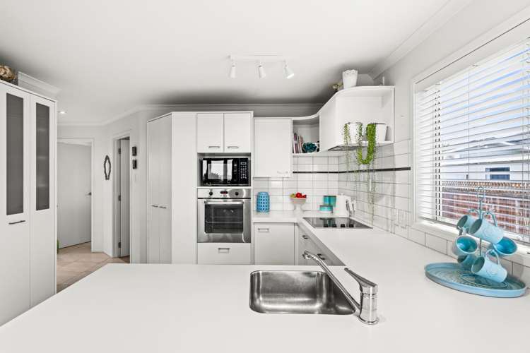 1/40 The Esplanade Westshore_5