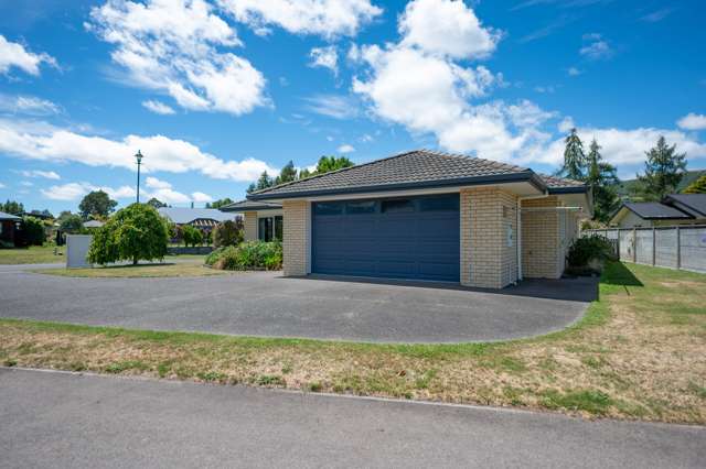 4 Lakemere Way Kinloch_1