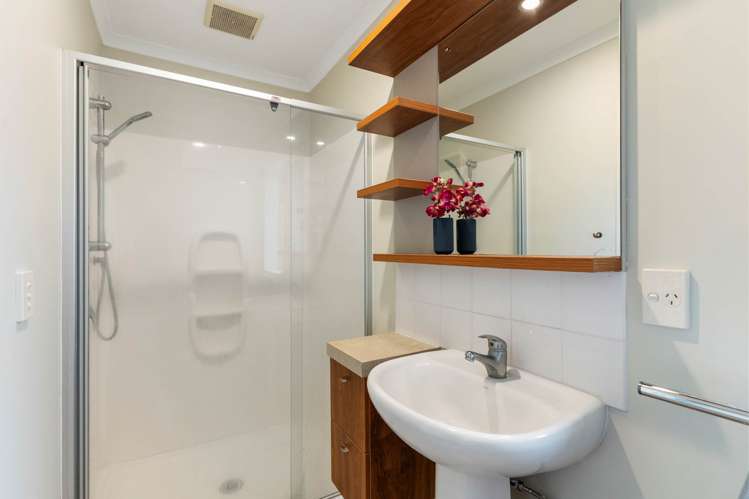 32 Coachman Drive Flat Bush_23