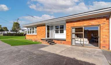 1/4 Russell Road_1