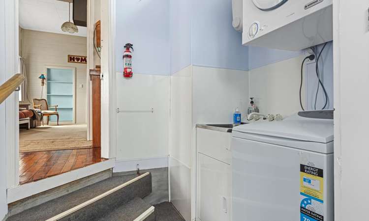 10 North Street Mokau_17