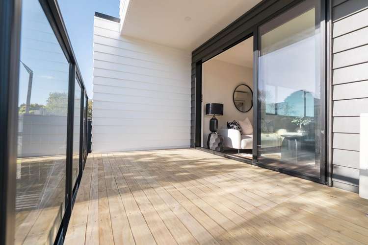 68 Triangle Road Massey_11