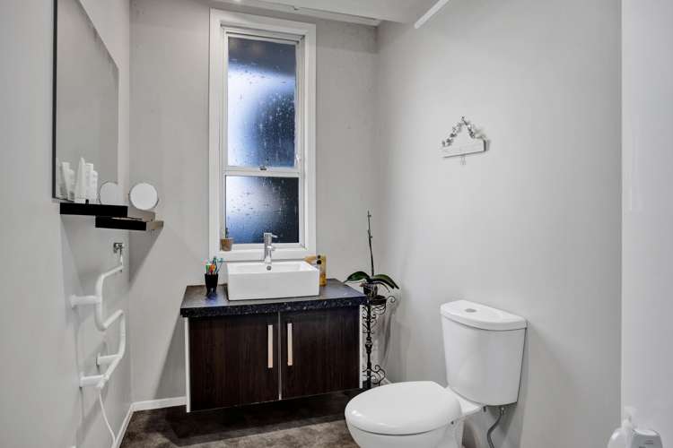 54 Egmont Street Hawera_13