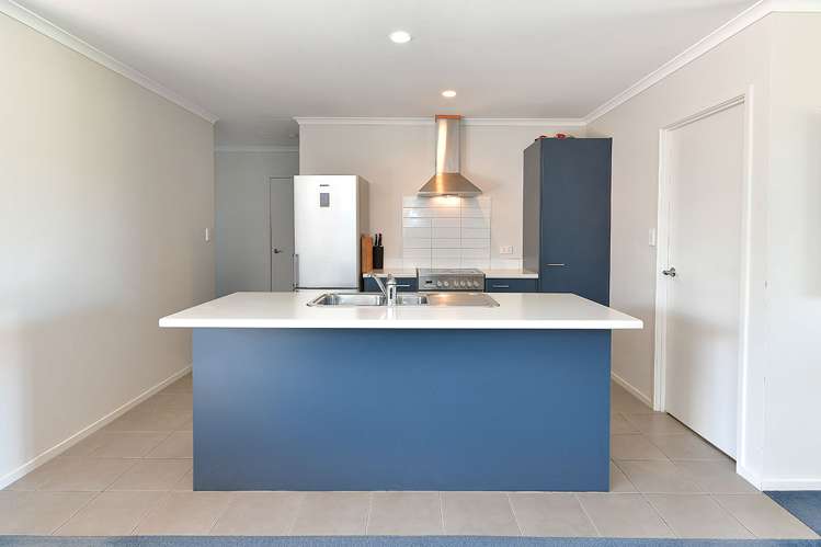 16 Aitkenhead Court Parakai_18