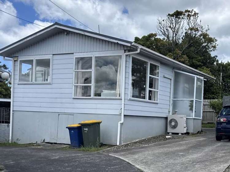 2/867 East Coast Road_0