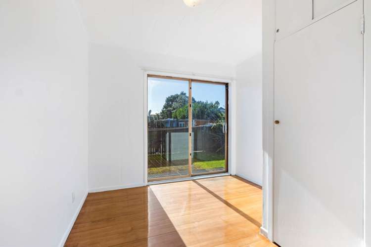 7 Coletta Lane Te Atatu South_16