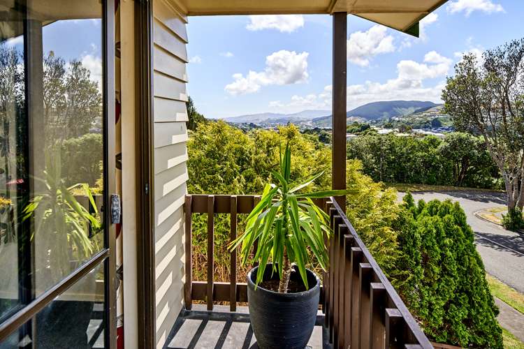 16 Brasenose Place Tawa_1