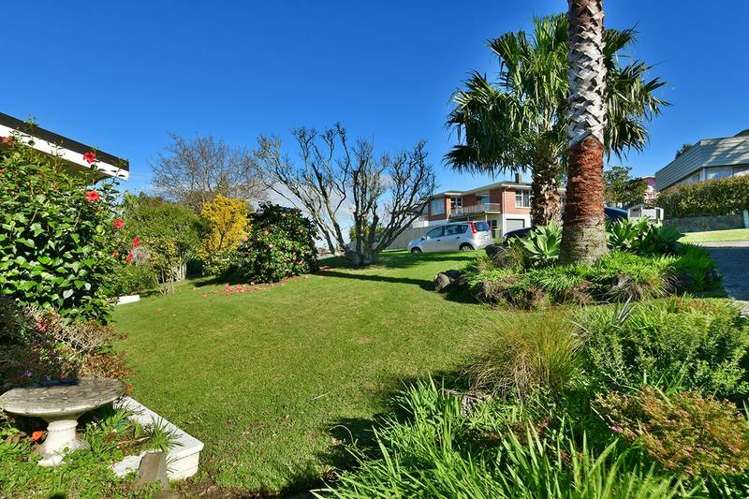 8 Martin Crescent Northcote_19