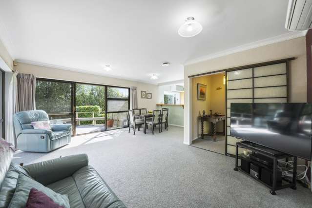 2/30 Galloway Crescent Farm Cove_1