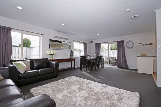 16 Gambia Grove 2743_4