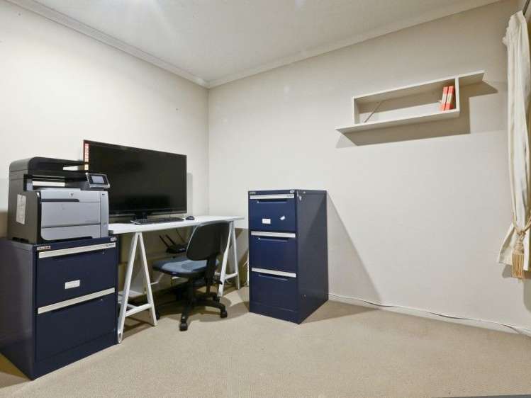 4 Rhys Avenue Huntington_16