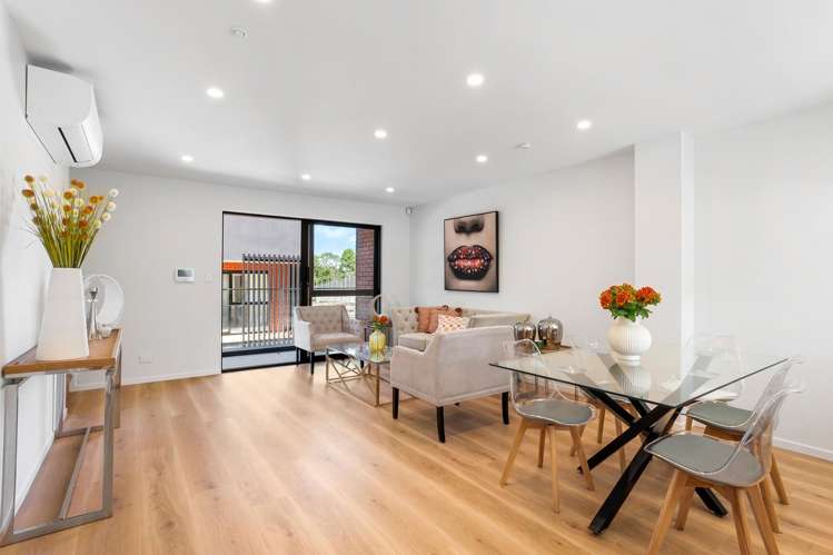 9/26 Morton Avenue Forrest Hill_10