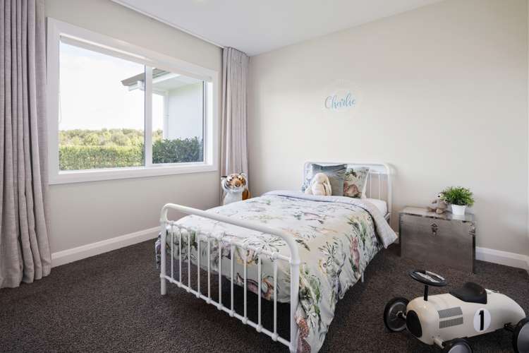 25 Alan Livingston Drive Cambridge_26