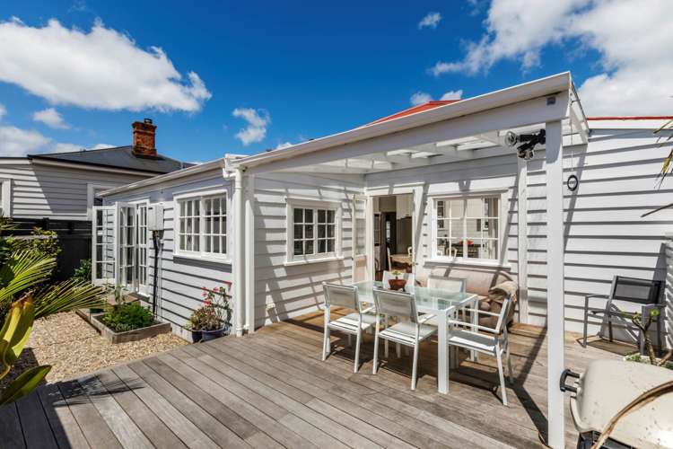 1/6 Lytton Street Devonport_16