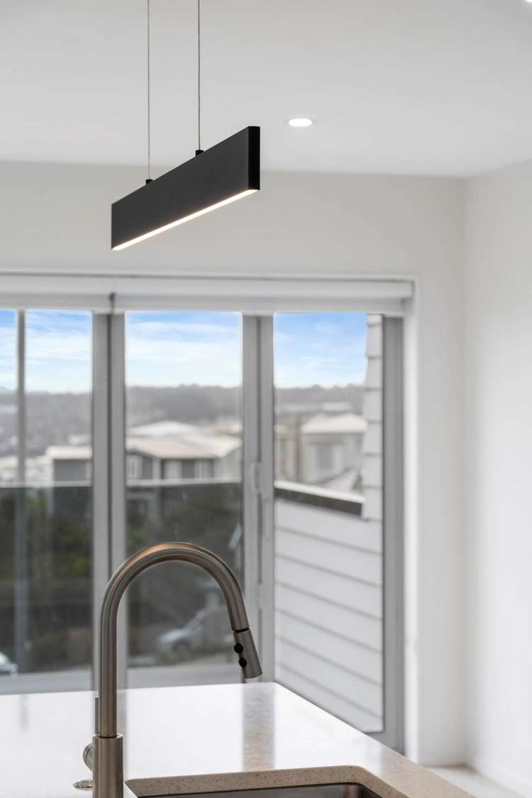 82 Joseph Street Flat Bush_32