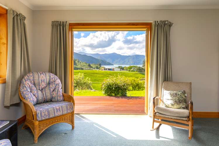 888 Queen Charlotte Drive Anakiwa and Surrounds_16