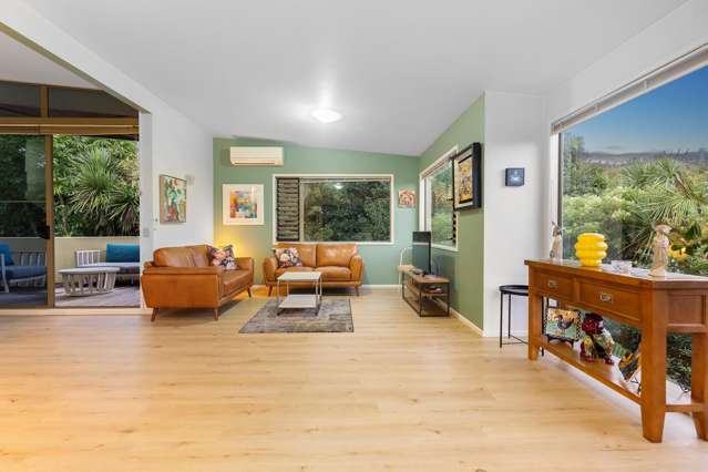 Cedar, Space & Sun - Torbay Retreat