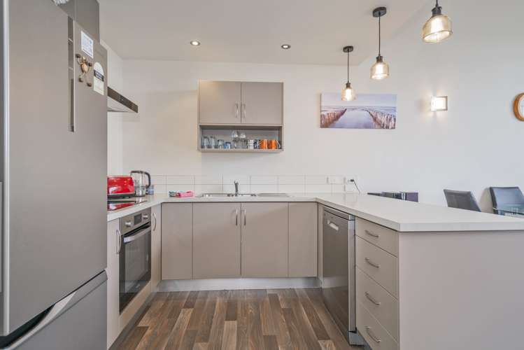 11/18 Eyre Street Whitianga_9