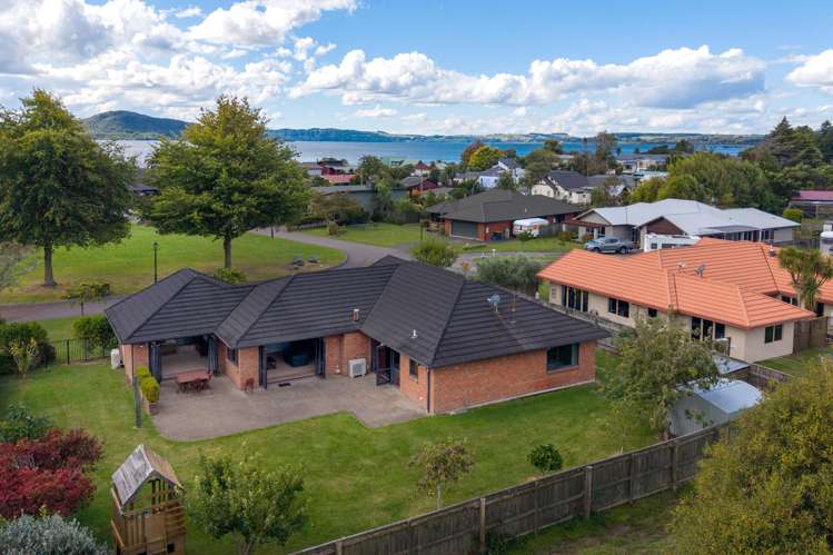 22 Holden Avenue Holdens Bay_25