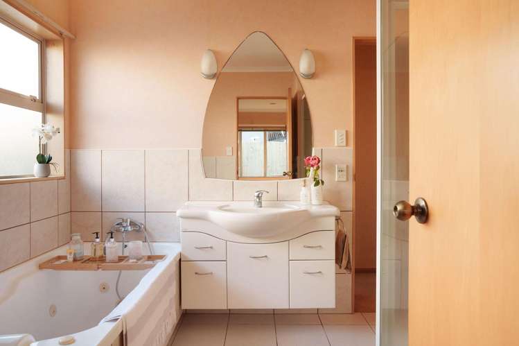 4 Mauritius Key Papamoa Beach_10